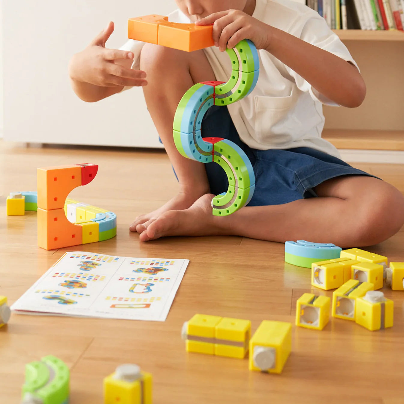NeuroRail™ – The train set kids can’t stop watching