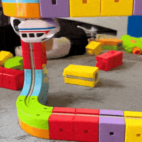 NeuroRail™ – The train set kids can’t stop watching